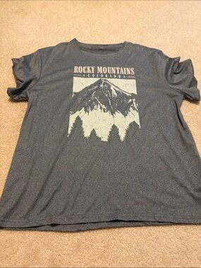 Amazon Men's Gray Rocky Mountains Colorado Graphic Tee